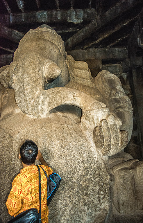 Kadlekalu Ganesha Statue