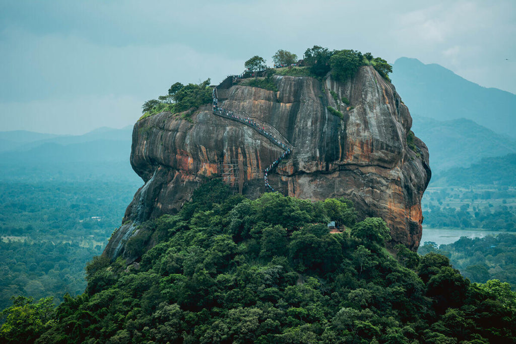 Best Places to Visit in Sri Lanka For 10 Days