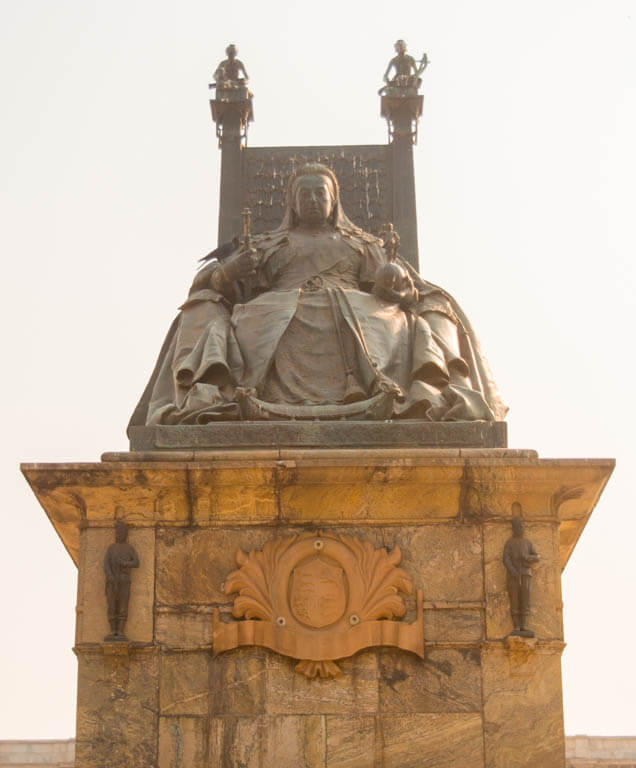 Queen Victoria Statue Infront of Victoria Memorial